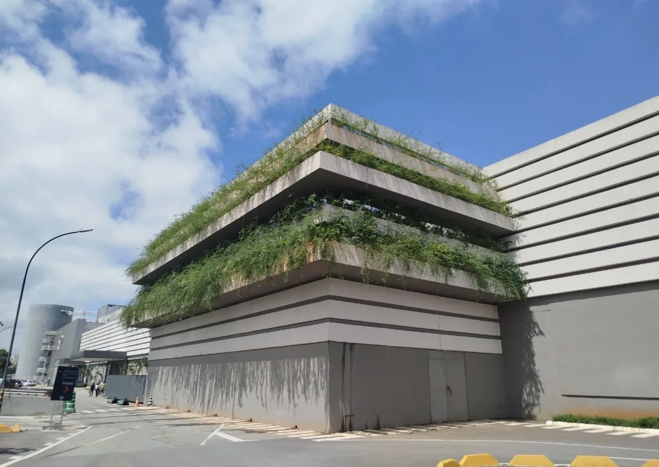 Grandes obras. Mesma precisão.